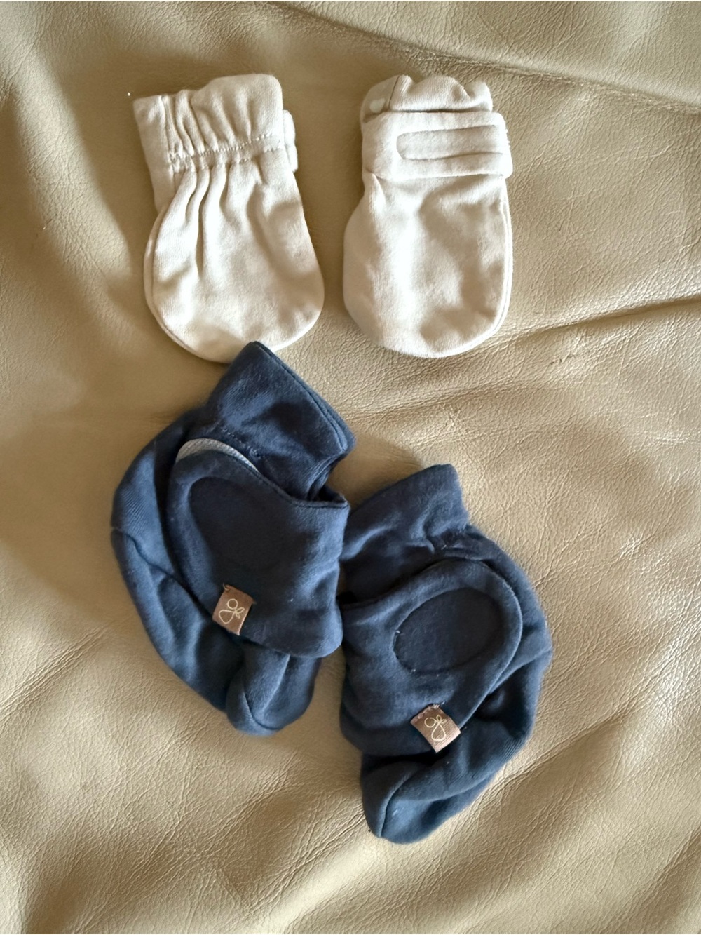 Goumi Baby Mittens and Booties Set - Midnight and Cloud (made from bamboo)